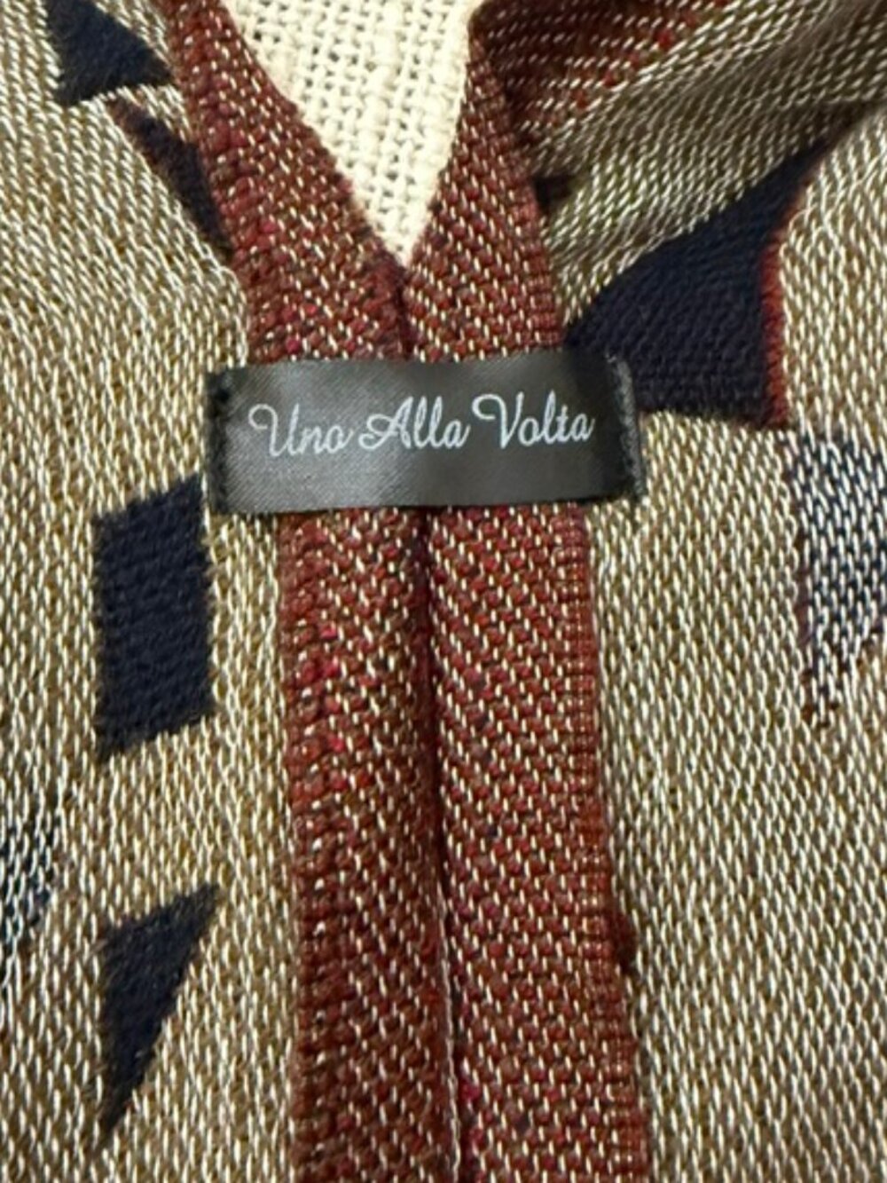 Uno Alla Volta Geometric Ruana Cape Wrap Poncho Armholes Boho One Size - Picture 7 of 8